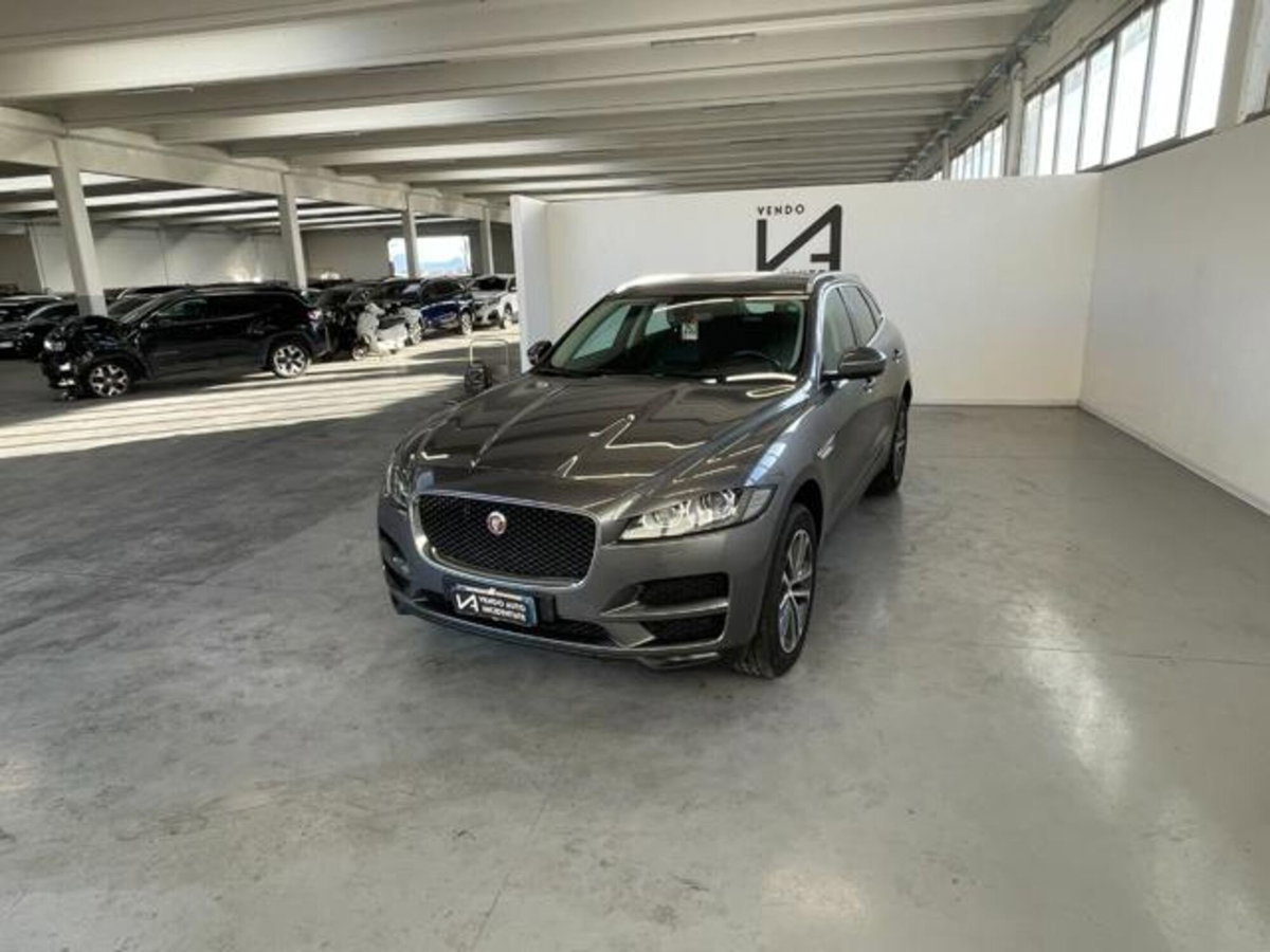 Jaguar F-Pace 2.0 D 180 CV AWD aut. Prestige (3)