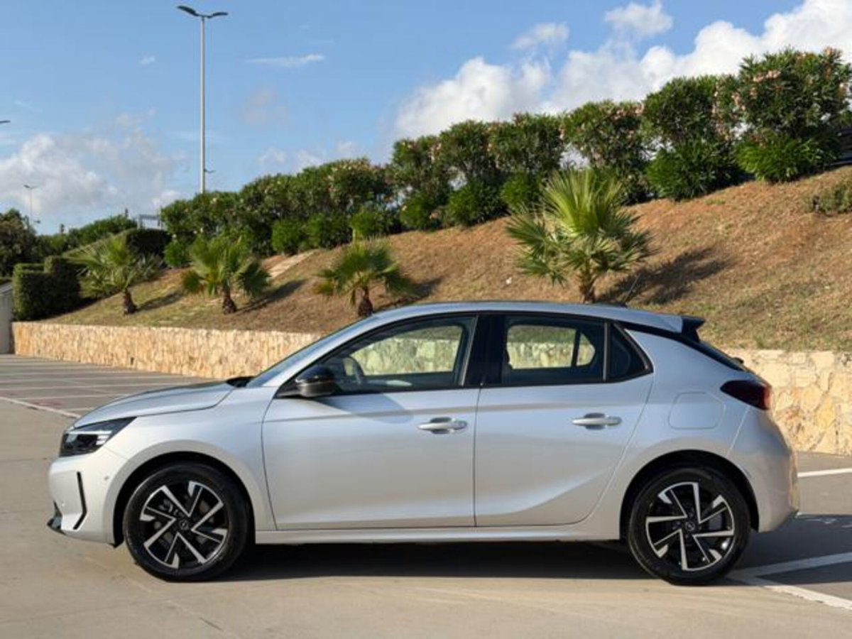 Opel Corsa 1.2 100 CV GS Line (4)