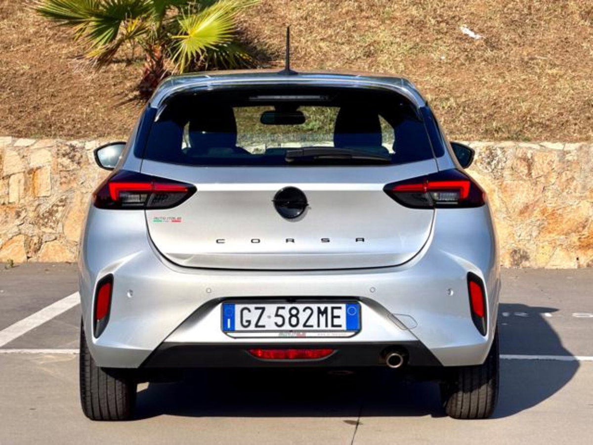 Opel Corsa 1.2 100 CV GS Line (7)