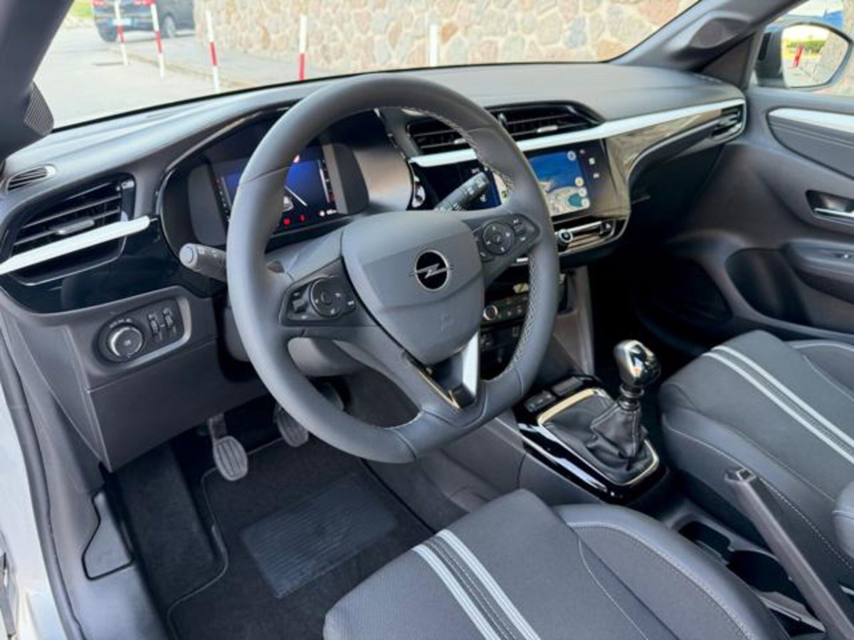 Opel Corsa 1.2 100 CV GS Line (9)
