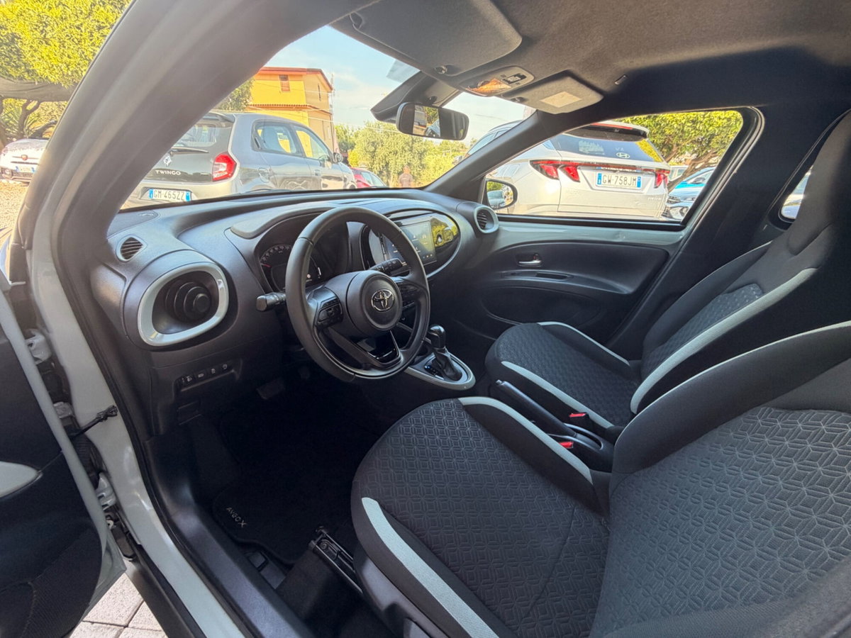 Toyota Aygo X 1.0 VVT-i 72 CV 5p. Undercover S-CVT (13)
