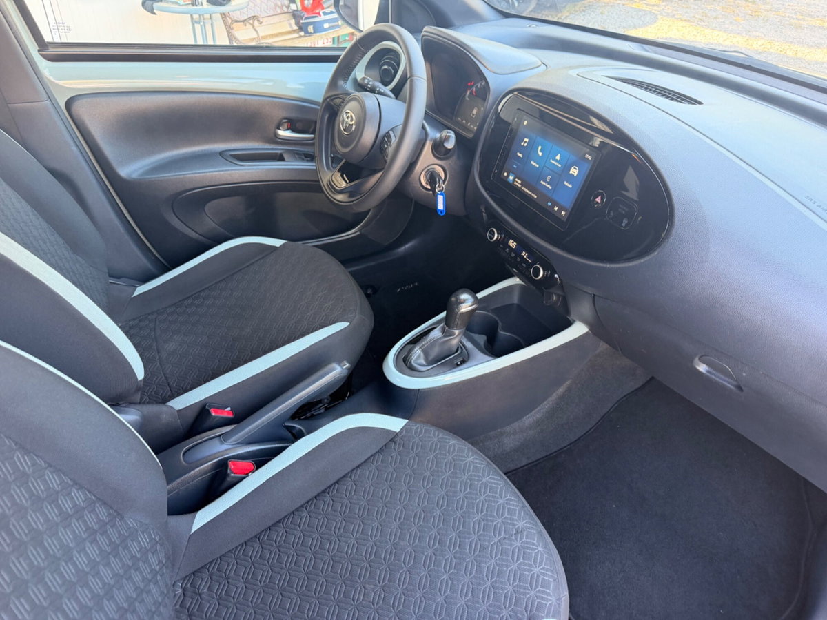 Toyota Aygo X 1.0 VVT-i 72 CV 5p. Undercover S-CVT (16)
