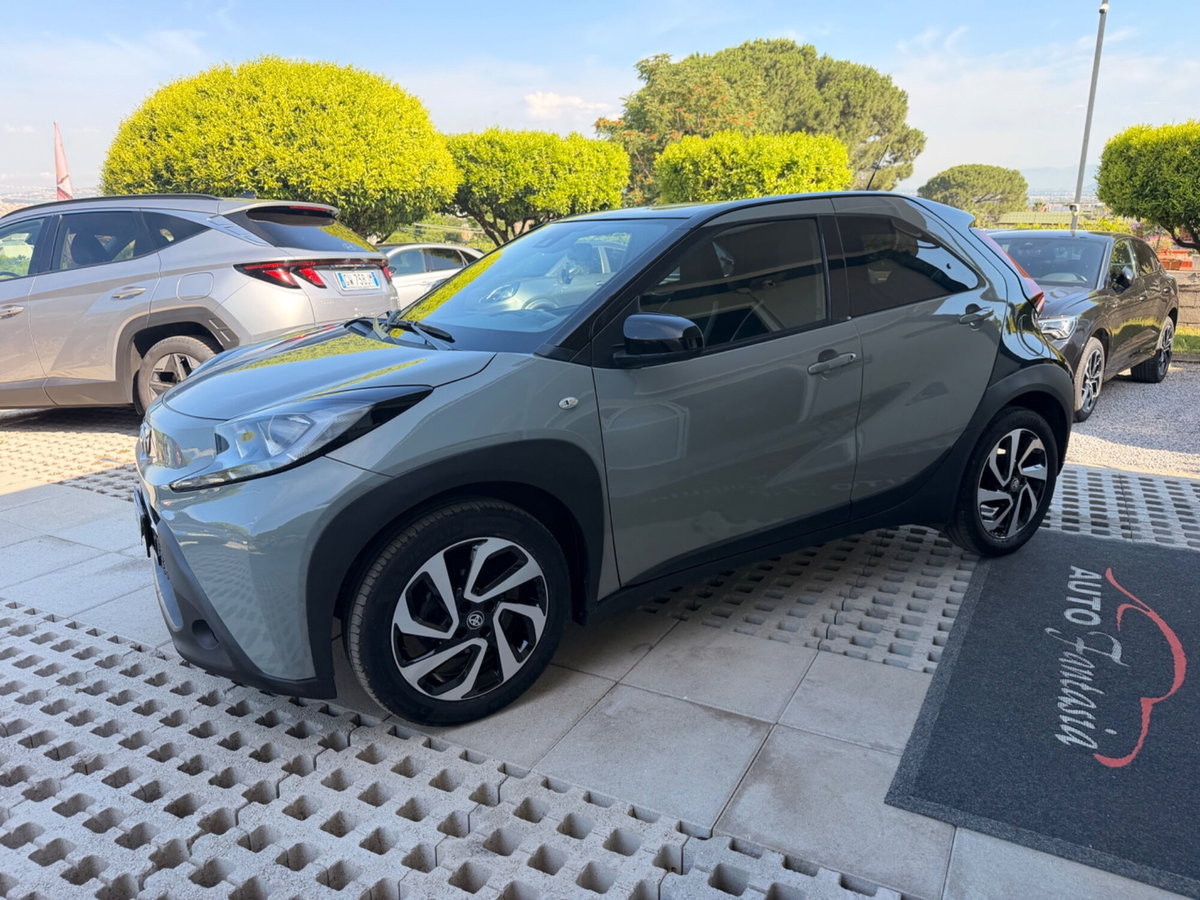 Toyota Aygo X 1.0 VVT-i 72 CV 5p. Undercover S-CVT (3)