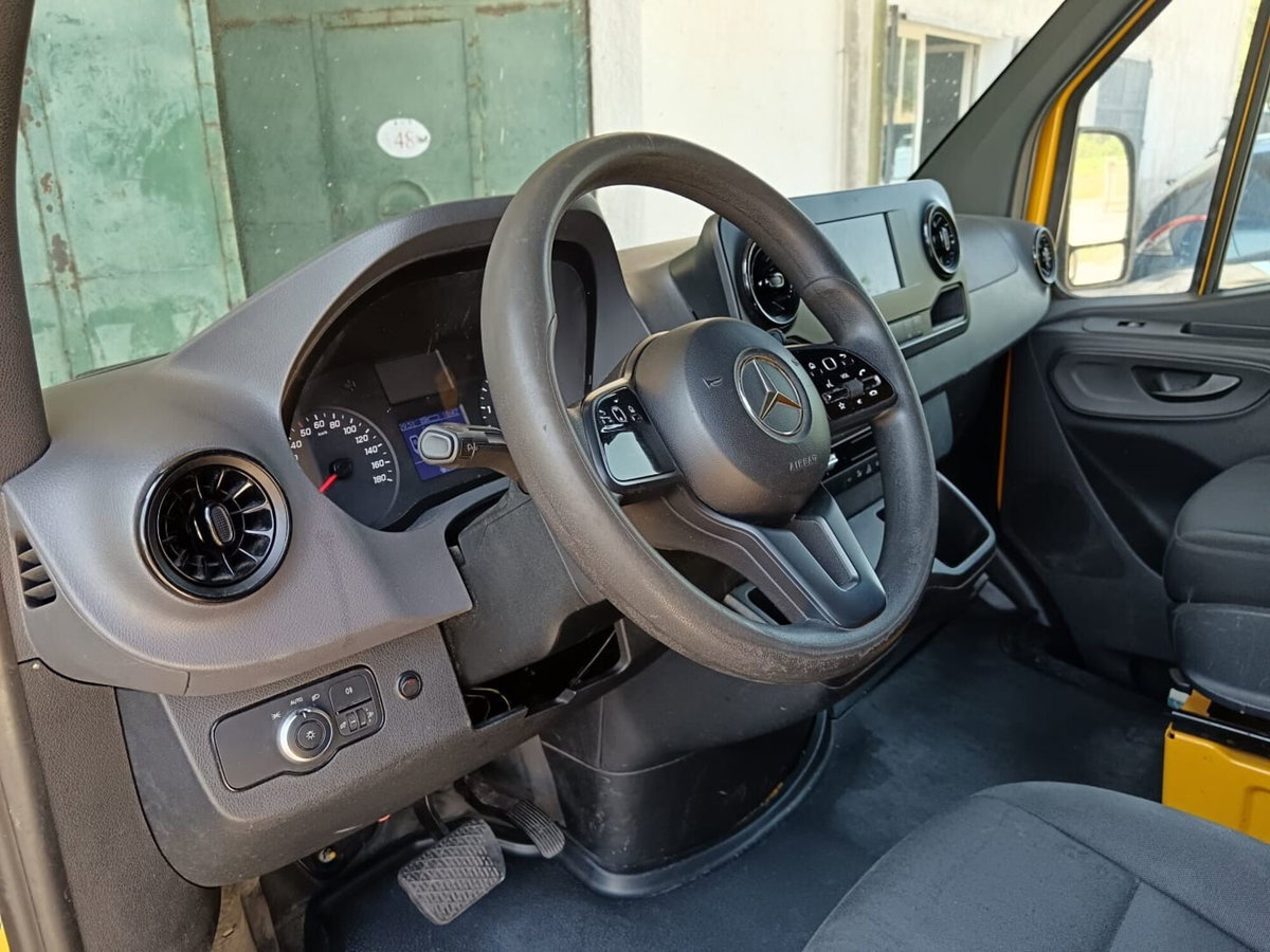Mercedes-Benz Sprinter F39/35 314 CDI FWD TA Furgone (15)