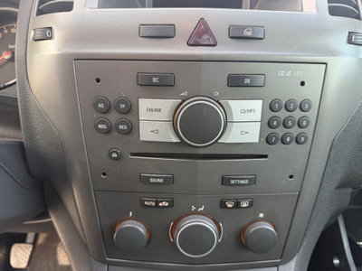 Opel Zafira 1.9 CDTI 120CV Cosmo (15)