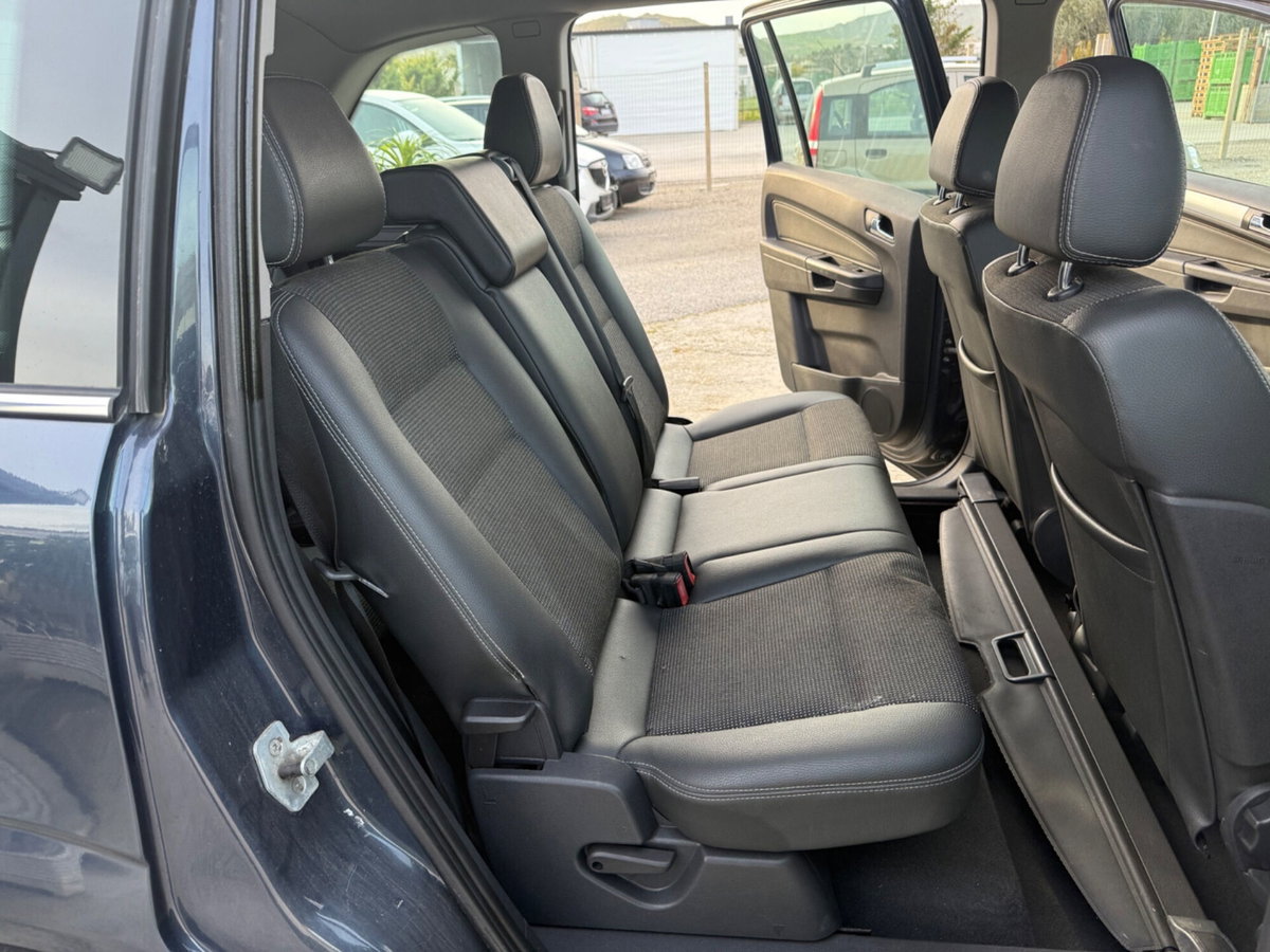 Opel Zafira 1.9 CDTI 120CV Cosmo (20)