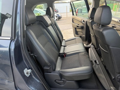 Opel Zafira 1.9 CDTI 120CV Cosmo (20)