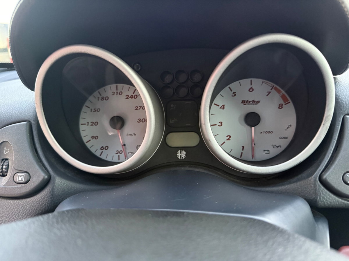 Alfa Romeo Gtv 2.0i 16V Twin Spark cat L (15)