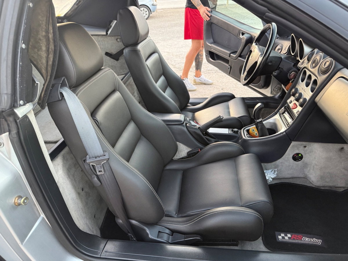Alfa Romeo Gtv 2.0i 16V Twin Spark cat L (18)