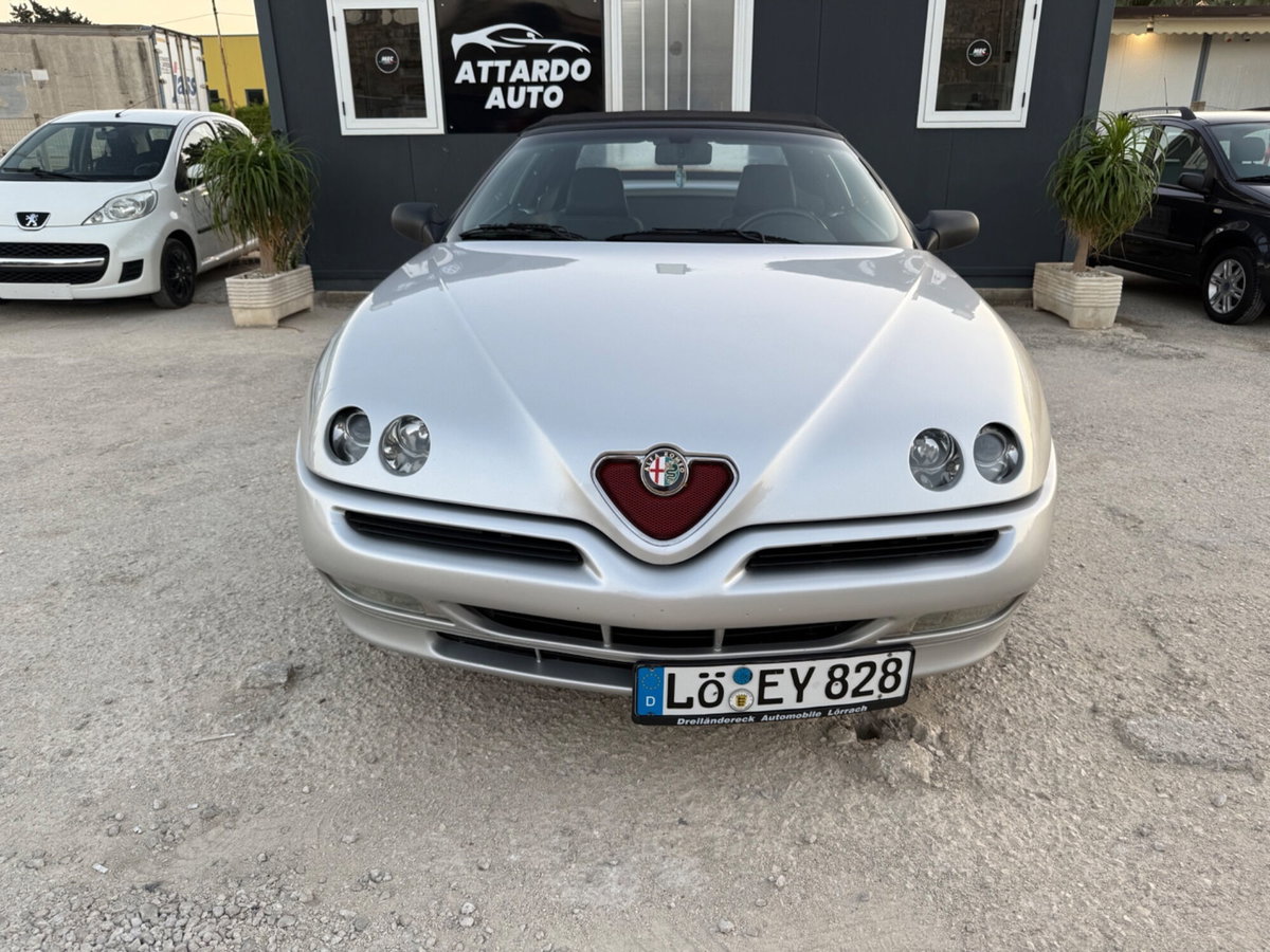 Alfa Romeo Gtv 2.0i 16V Twin Spark cat L (2)