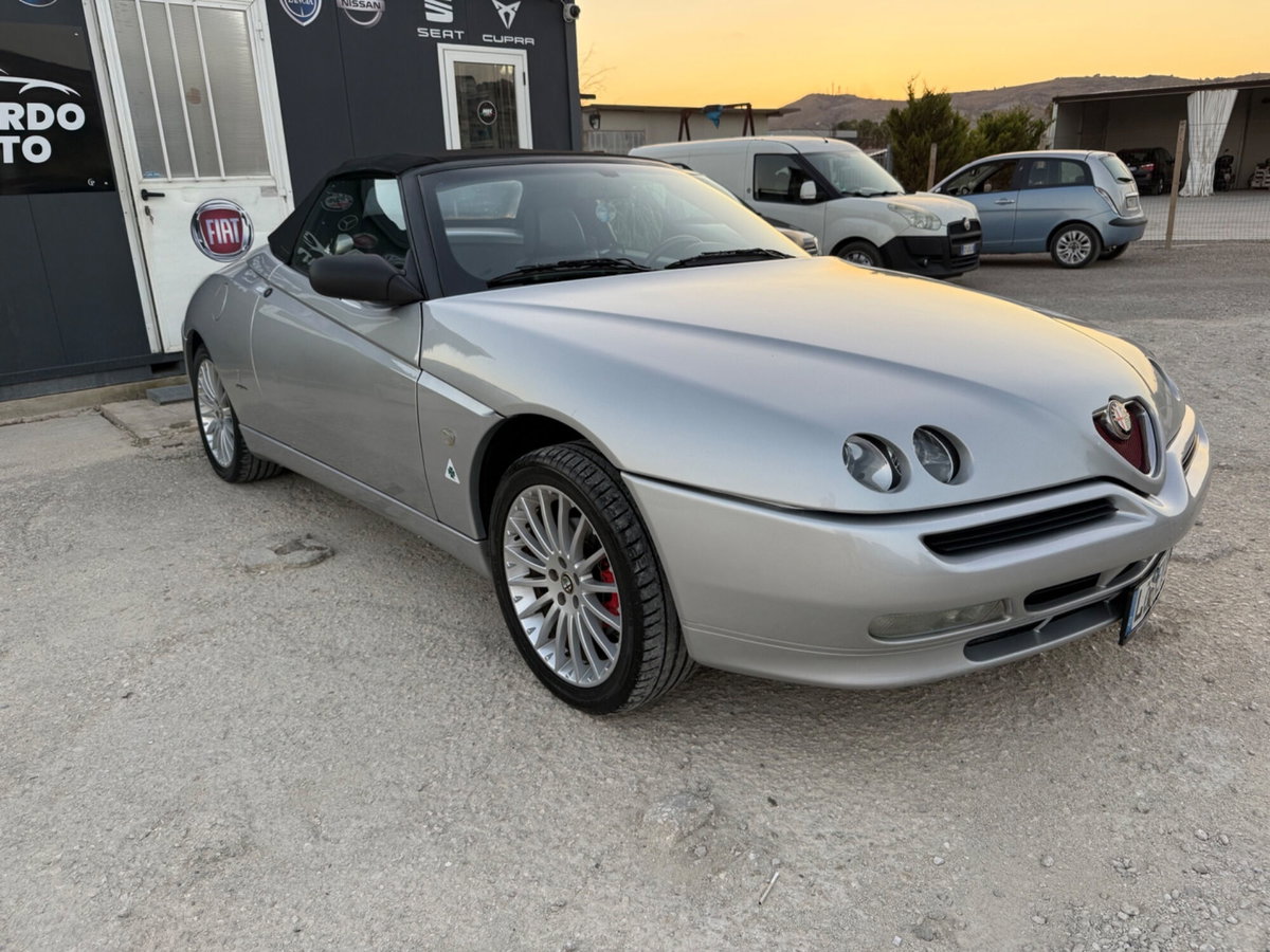 Alfa Romeo Gtv 2.0i 16V Twin Spark cat L (3)