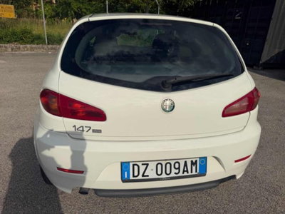 Alfa Romeo 147 1.9 JTD (120) 5 porte Progression (14)