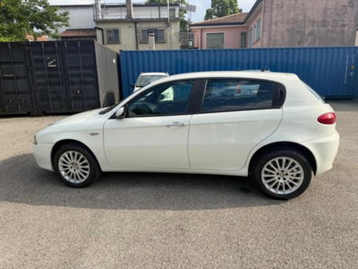 Alfa Romeo 147 1.9 JTD (120) 5 porte Progression (5)