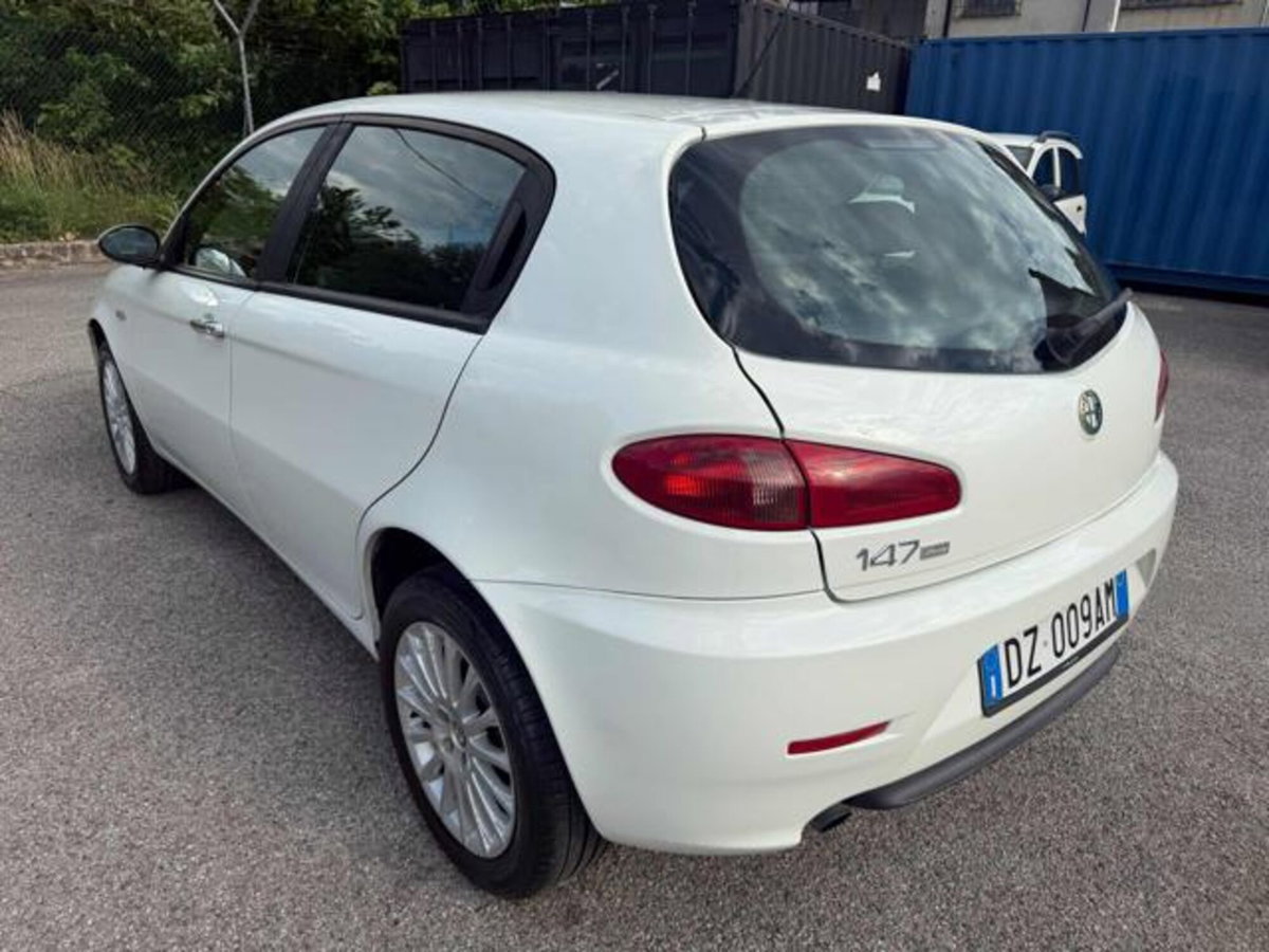 Alfa Romeo 147 1.9 JTD (120) 5 porte Progression (9)