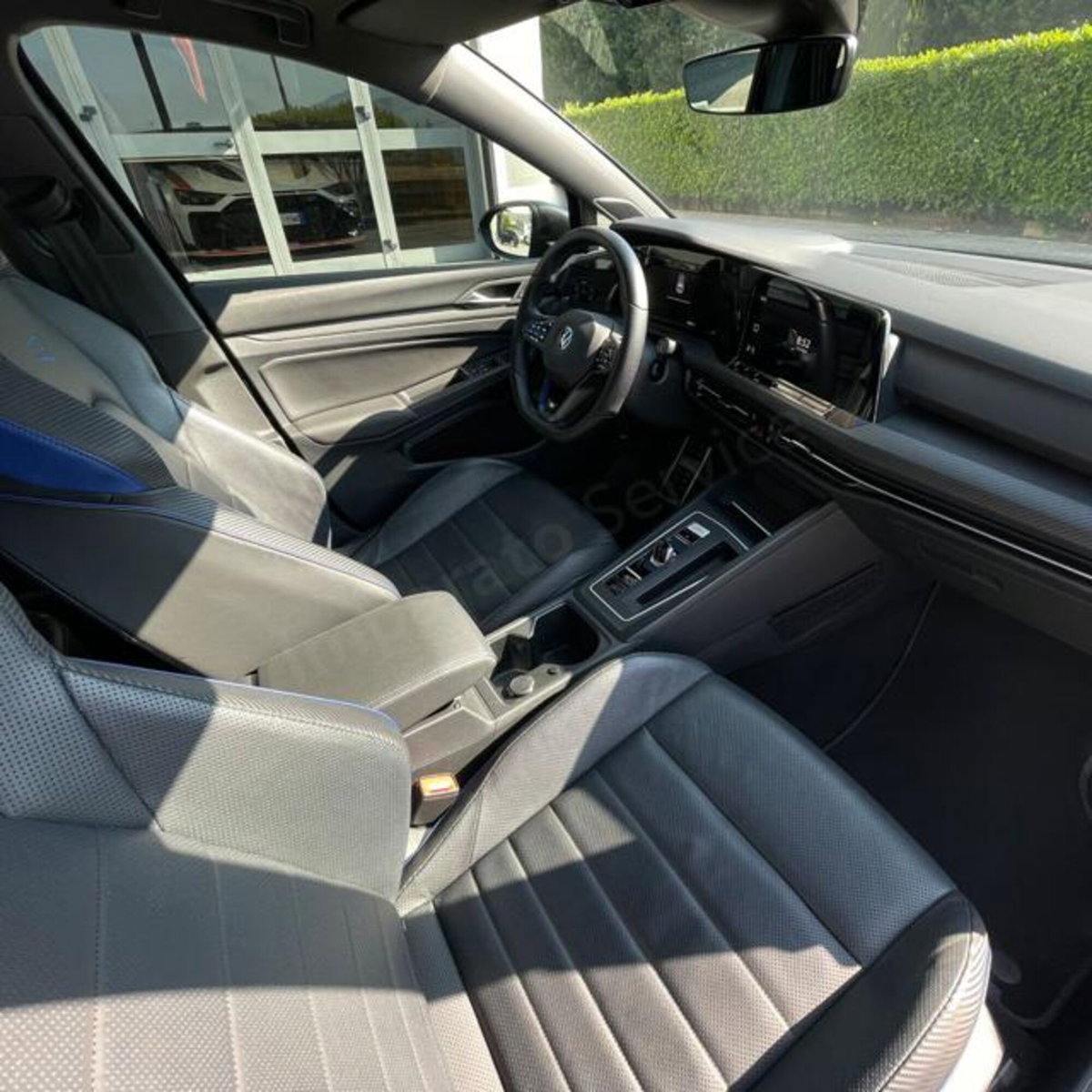 Volkswagen Golf 2.0 TSI R DSG 4Motion (15)