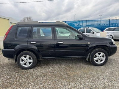 Nissan X-Trail 2.2 dCi Elegance (4)