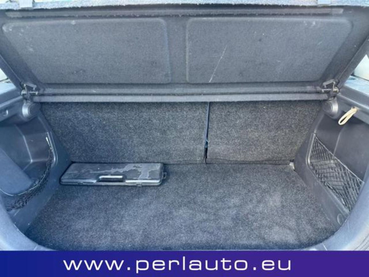 Opel Agila 1.2 16V Club (15)