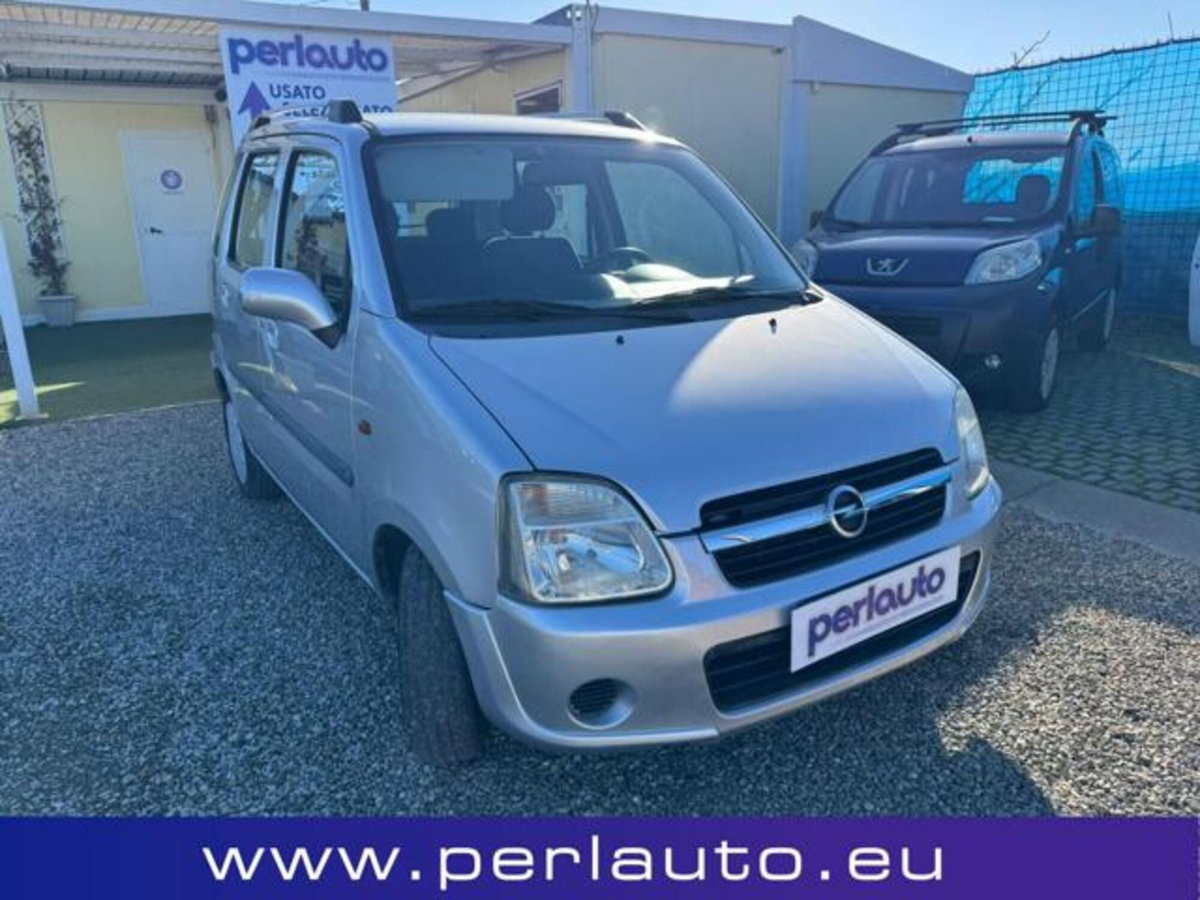 Opel Agila 1.2 16V Club (2)
