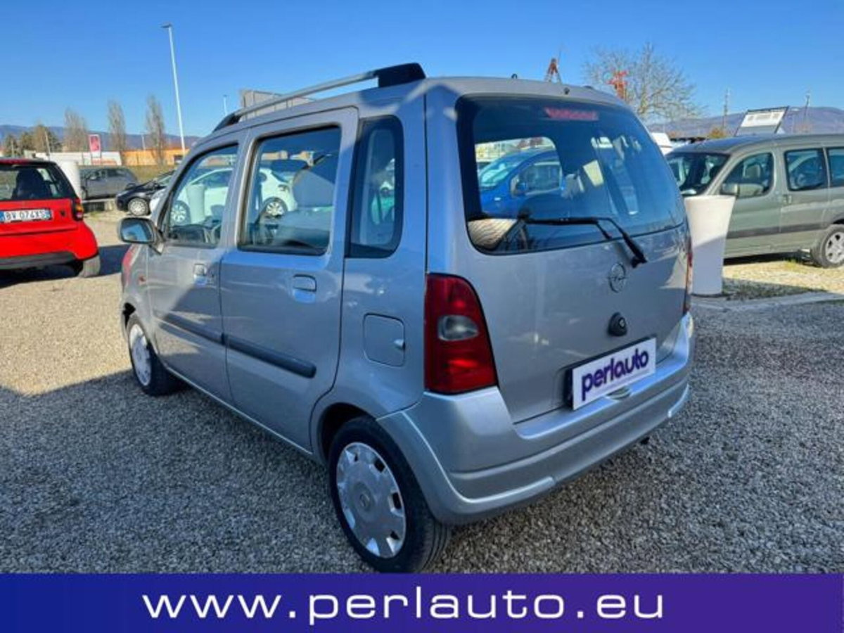 Opel Agila 1.2 16V Club (4)