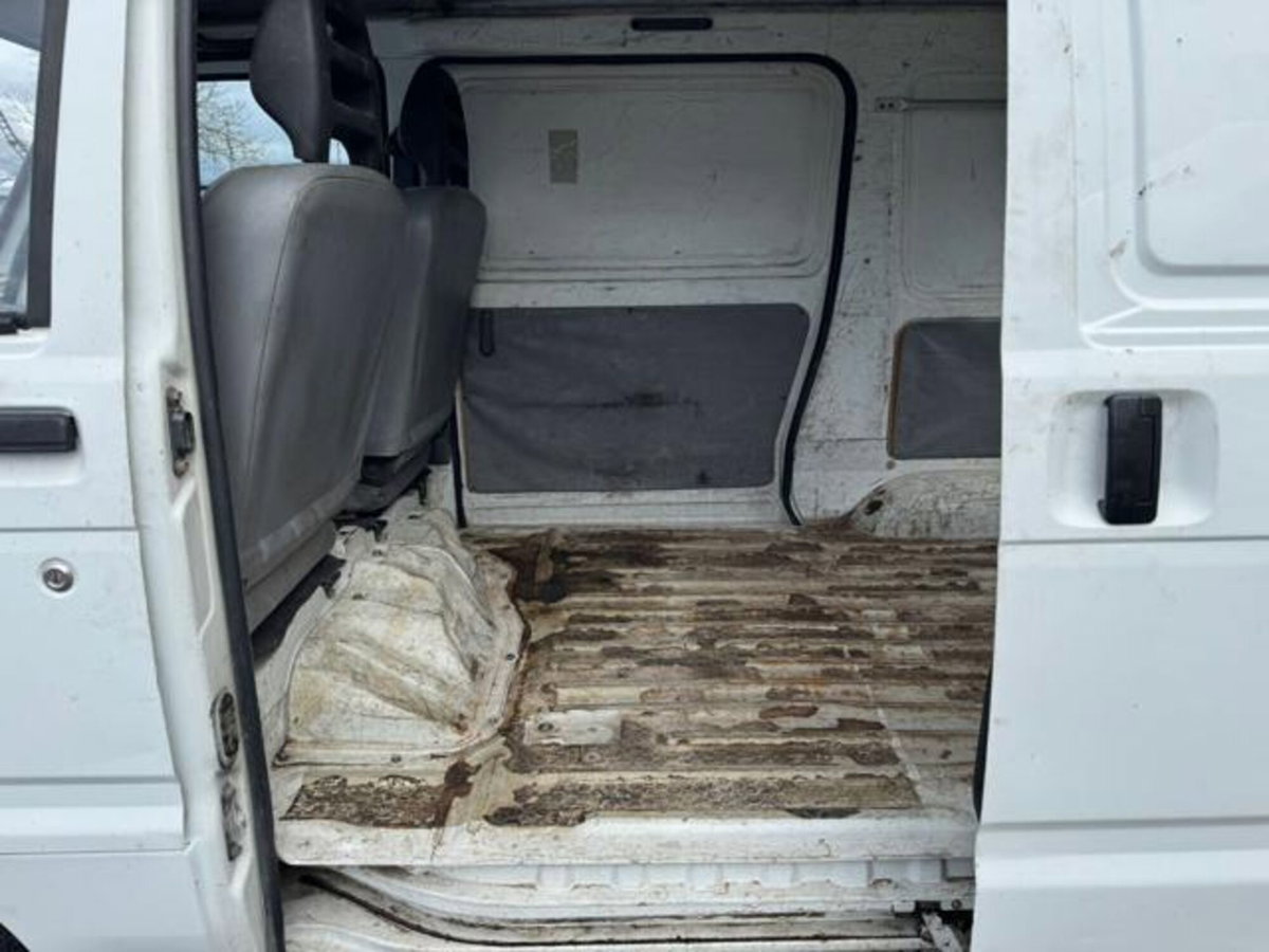 Piaggio Porter Furgone 1.3i 16V cat Blind Van (13)