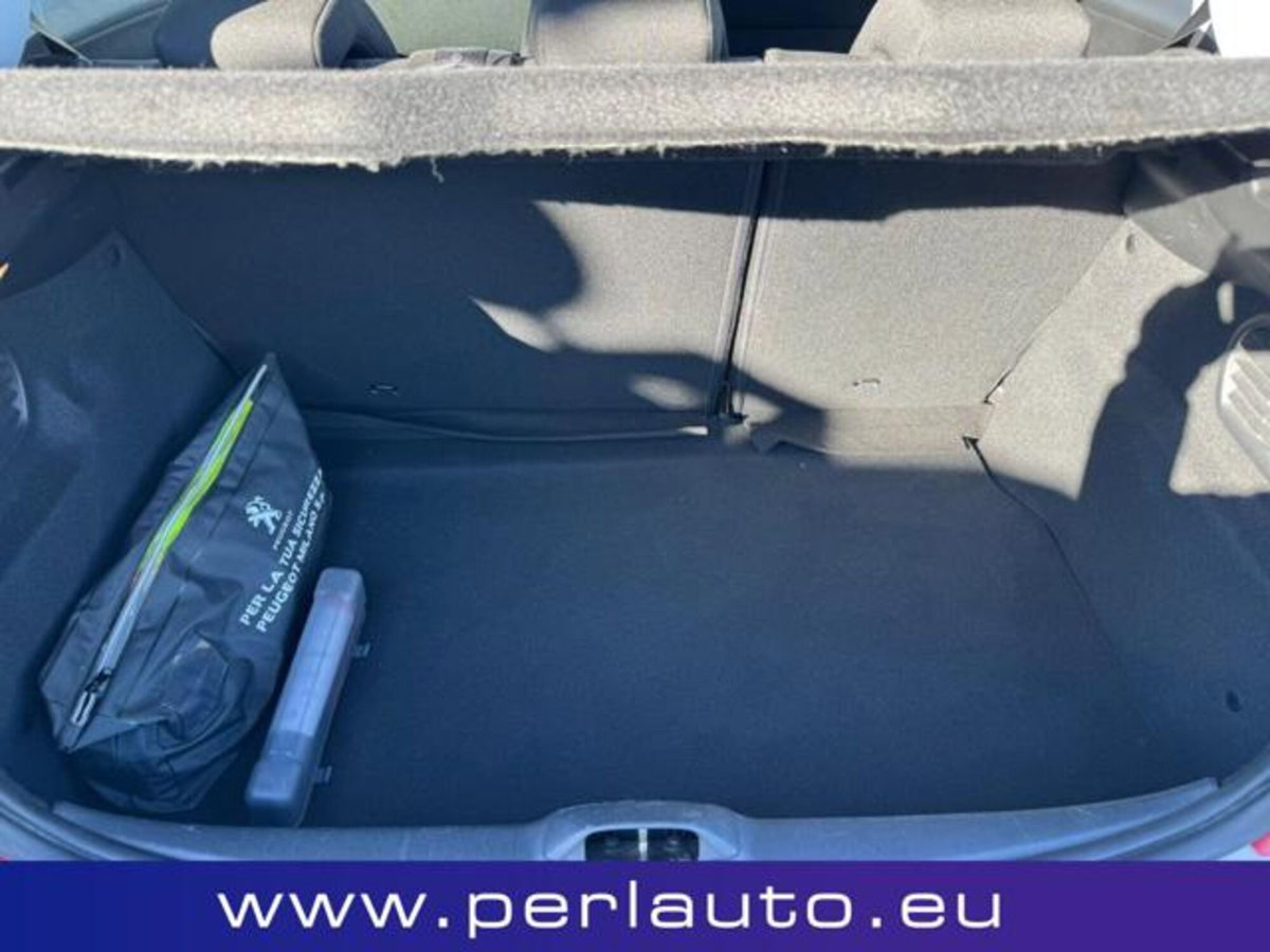 Peugeot 208 HDi 68 CV 5 porte Active (14)