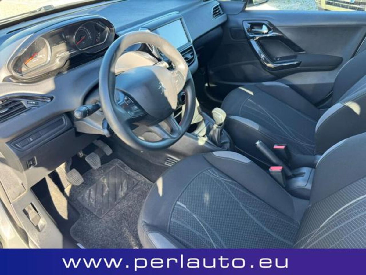 Peugeot 208 HDi 68 CV 5 porte Active (8)