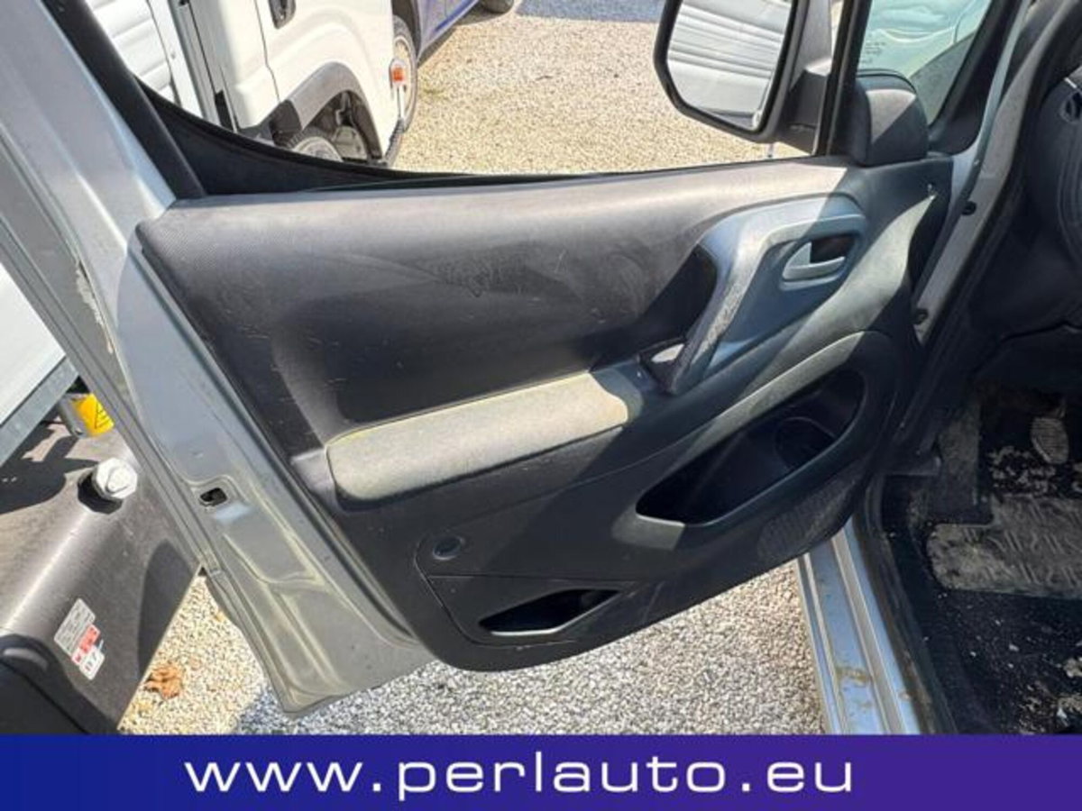 Peugeot Partner 1.6 HDi 90CV Comfort (5)