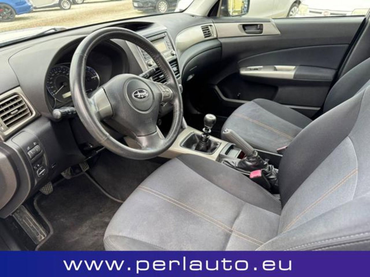 Subaru Forester 2.0D XS VQ (9)