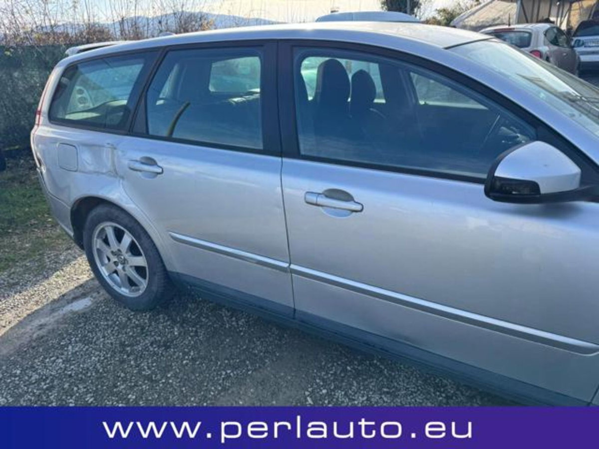 Volvo V50 1.6 D cat Kinetic (3)