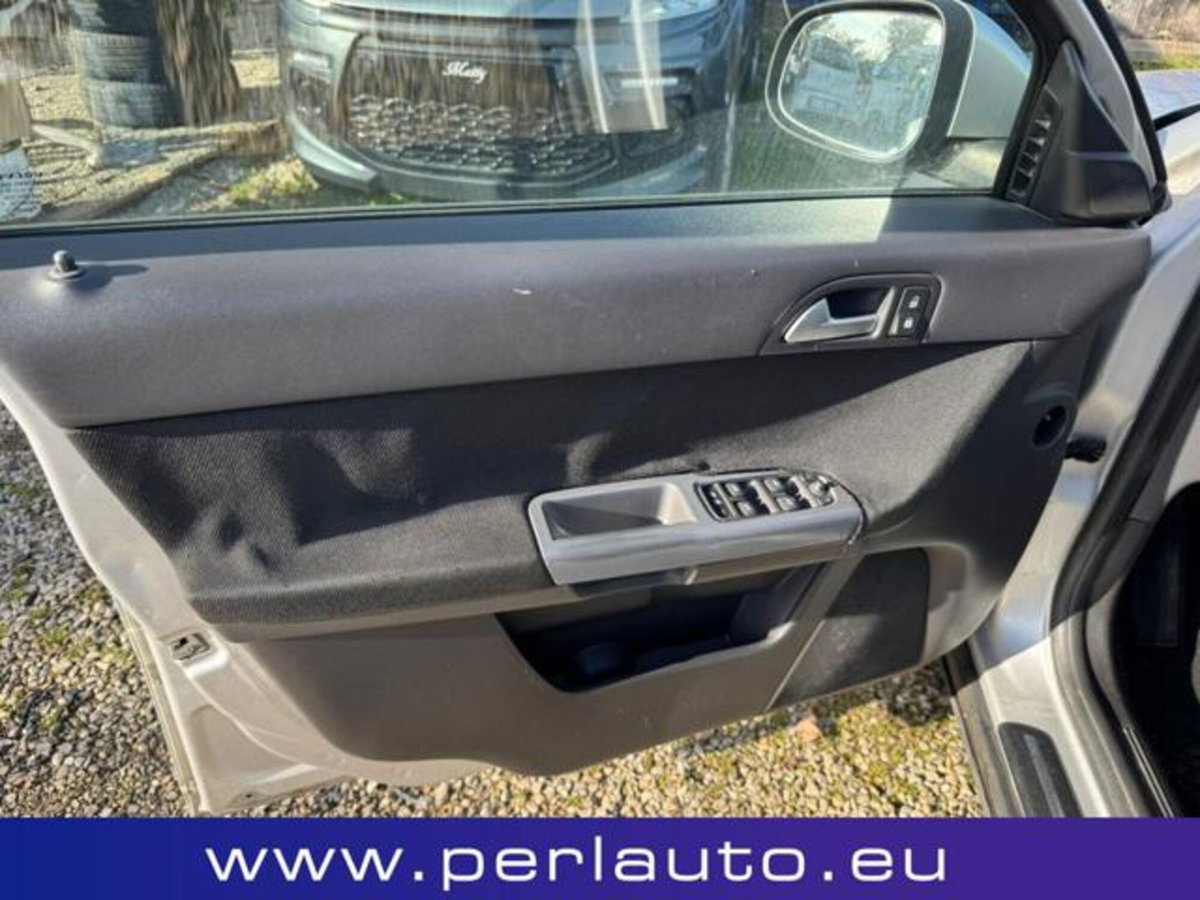 Volvo V50 1.6 D cat Kinetic (5)