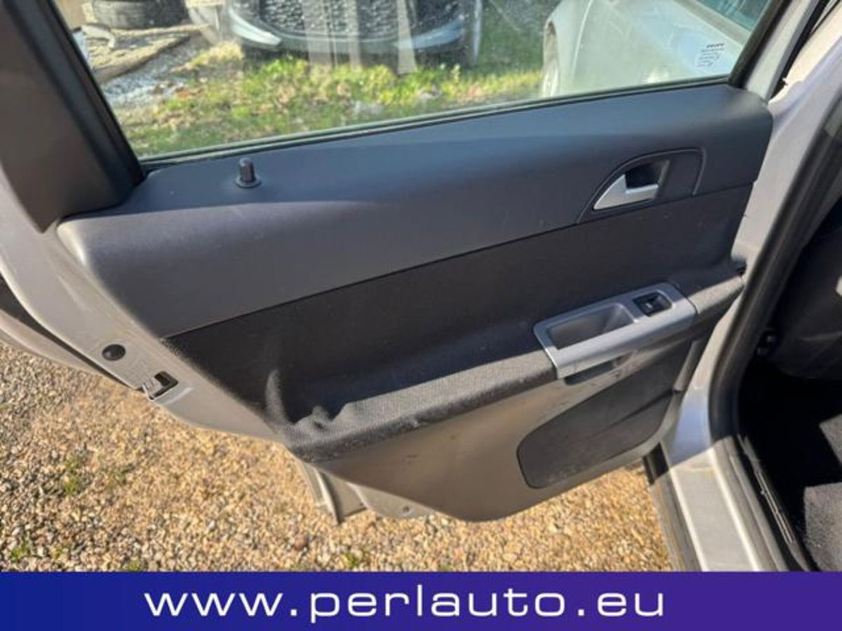 Volvo V50 1.6 D cat Kinetic (8)