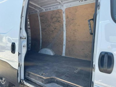 Iveco Daily Furgone 35S12V 2.3 HPT PM-SL-TM Furgone (13)