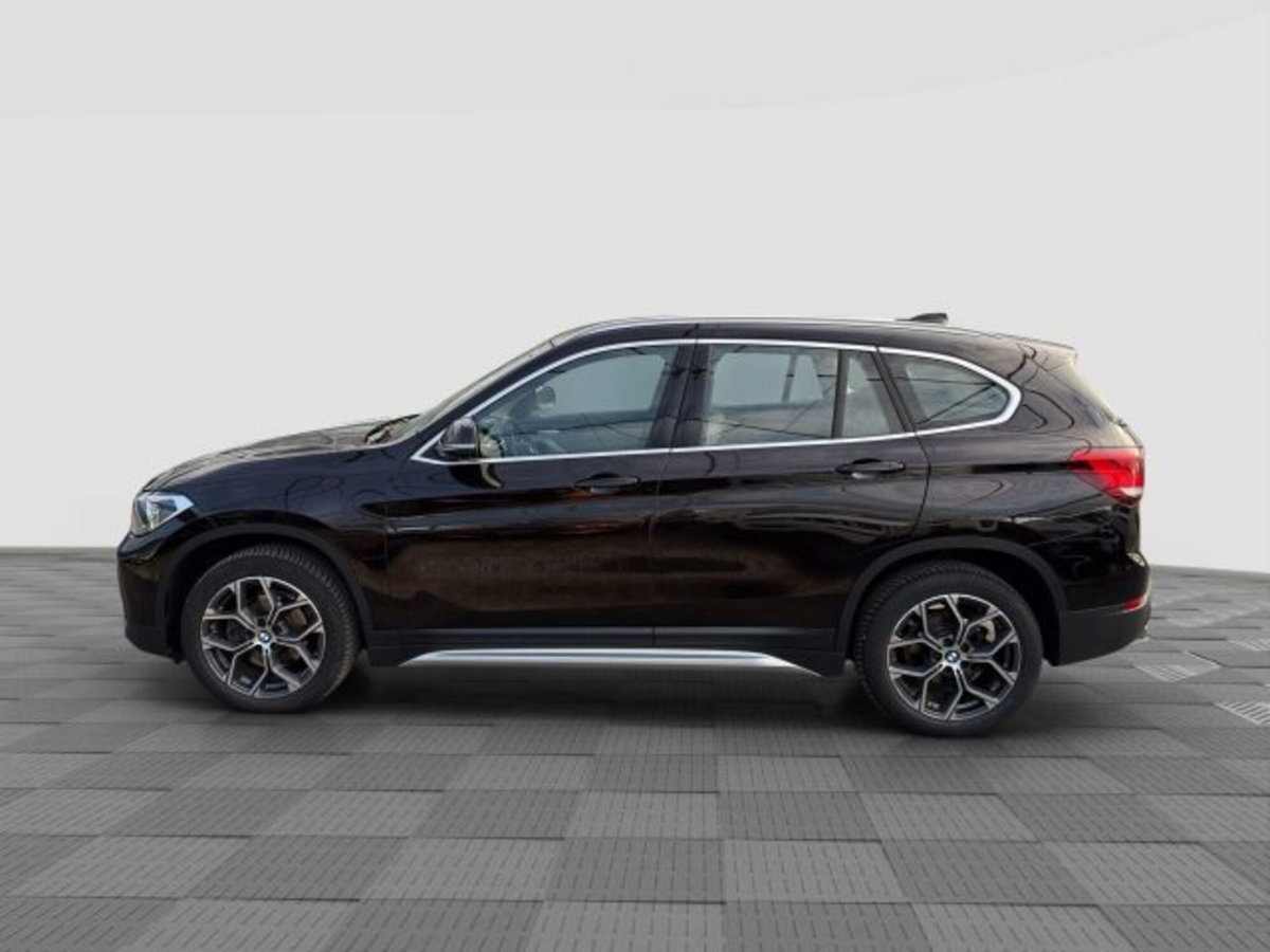 BMW X1 sDrive18d xLine Plus (2)