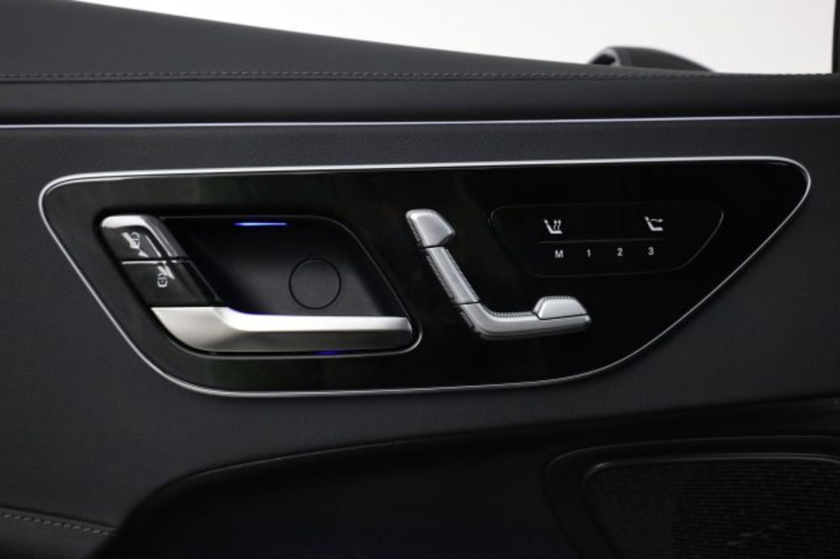 Mercedes-Benz CLE Cabrio 200 AMG Line Premium auto (14)