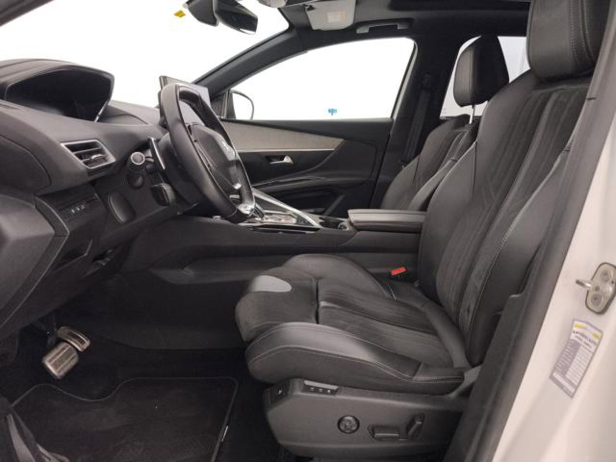 Peugeot 5008 BlueHDi 180 S&S EAT8 GT Pack (11)