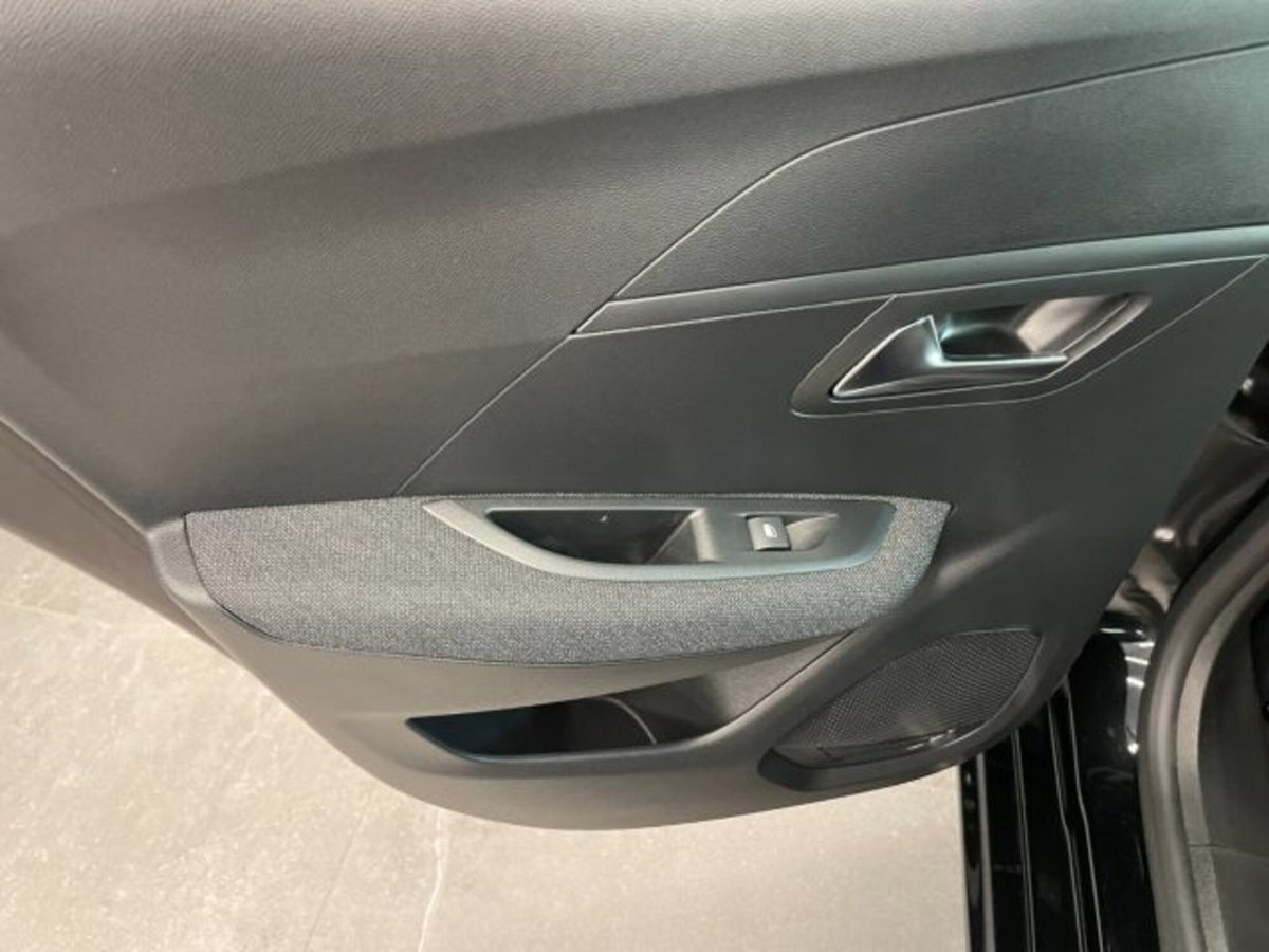Peugeot 208 1.2 turbo Style 100cv (11)
