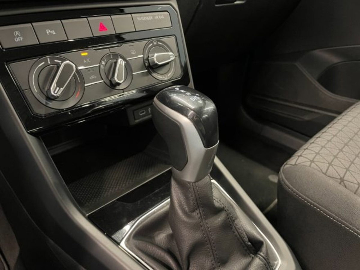 Volkswagen T-Cross 1.0 TSI 110 CV DSG Sport (12)