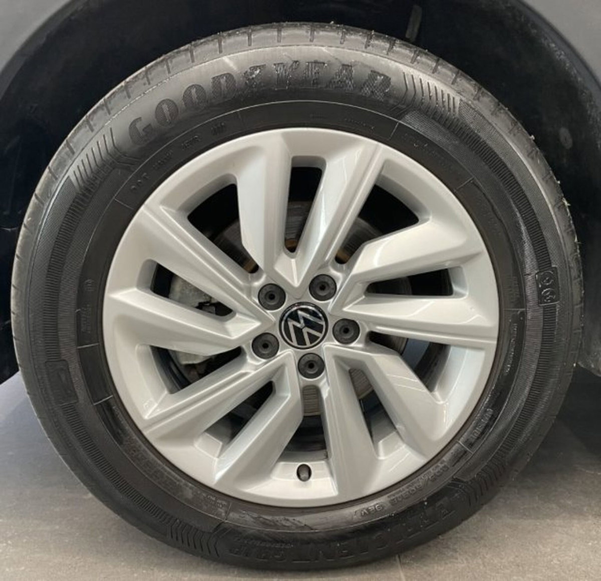 Volkswagen T-Cross 1.0 TSI 110 CV DSG Sport (16)