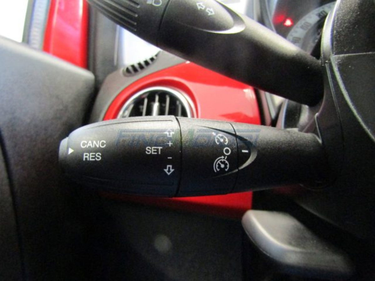 Fiat 500 1.0 Hybrid Red (20)