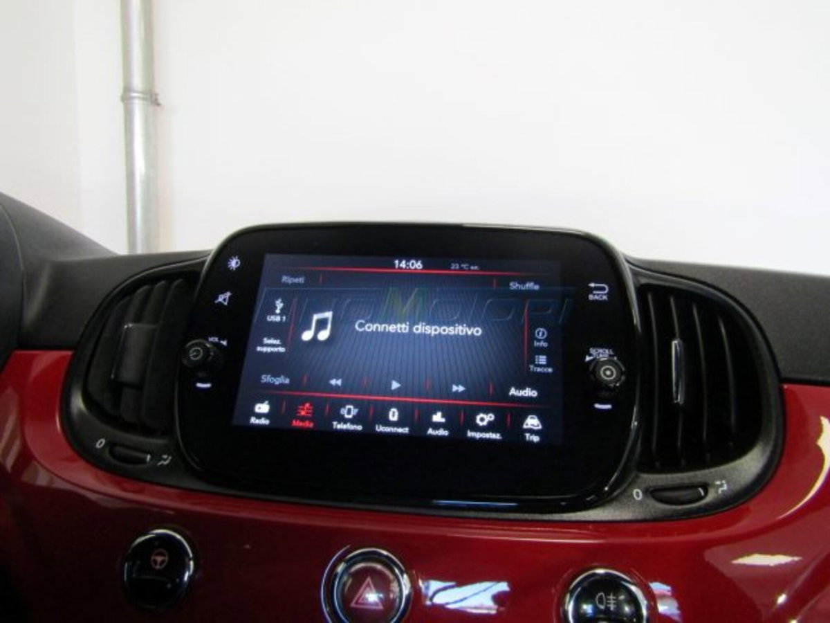 Fiat 500 1.0 Hybrid Red (7)