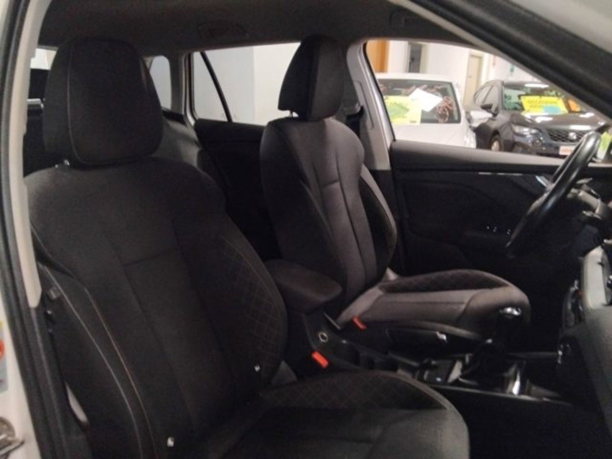 Skoda Kamiq 1.0 TSI Ambition (13)