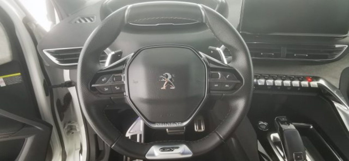 Peugeot 3008 BlueHDi 130 S&S EAT8 GT Pack (9)