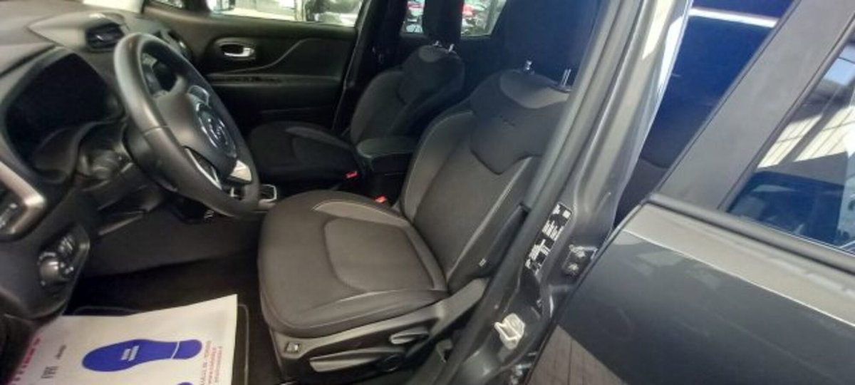 Jeep Renegade 1.3 T4 190CV PHEV 4xe AT6 Limited (6)