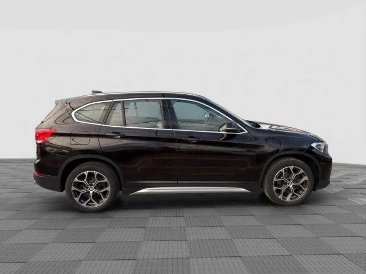 BMW X1 sDrive18d xLine Plus (6)