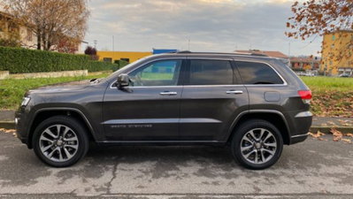 Jeep Grand Cherokee 3.0 V6 CRD 250 CV Multijet II Overland (17)