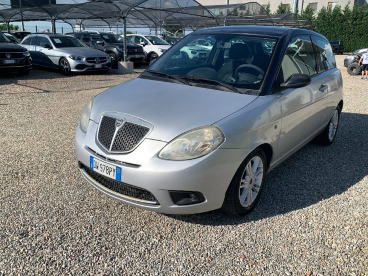 Lancia Ypsilon 1.2 Argento