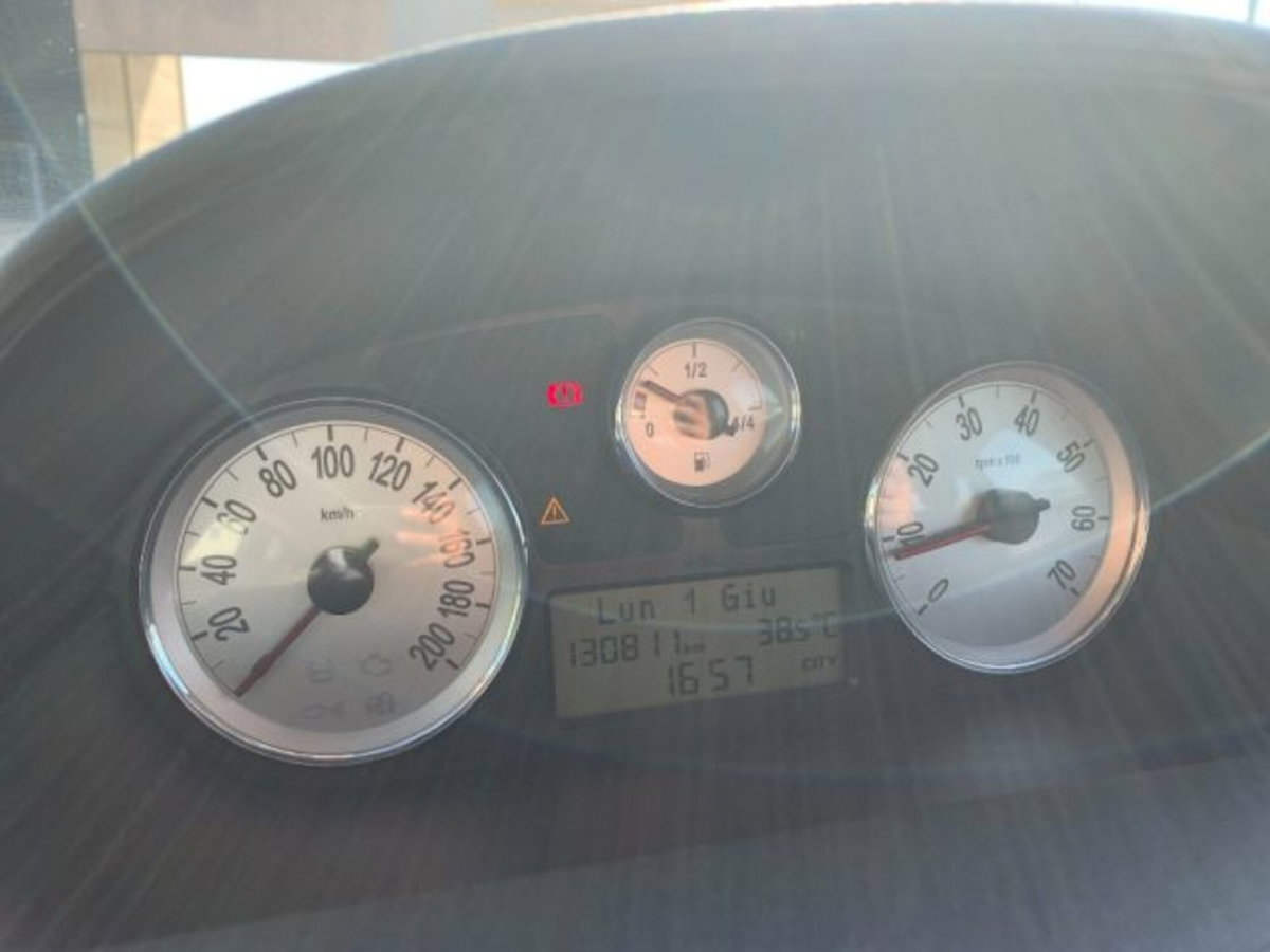 Lancia Ypsilon 1.2 Argento (12)