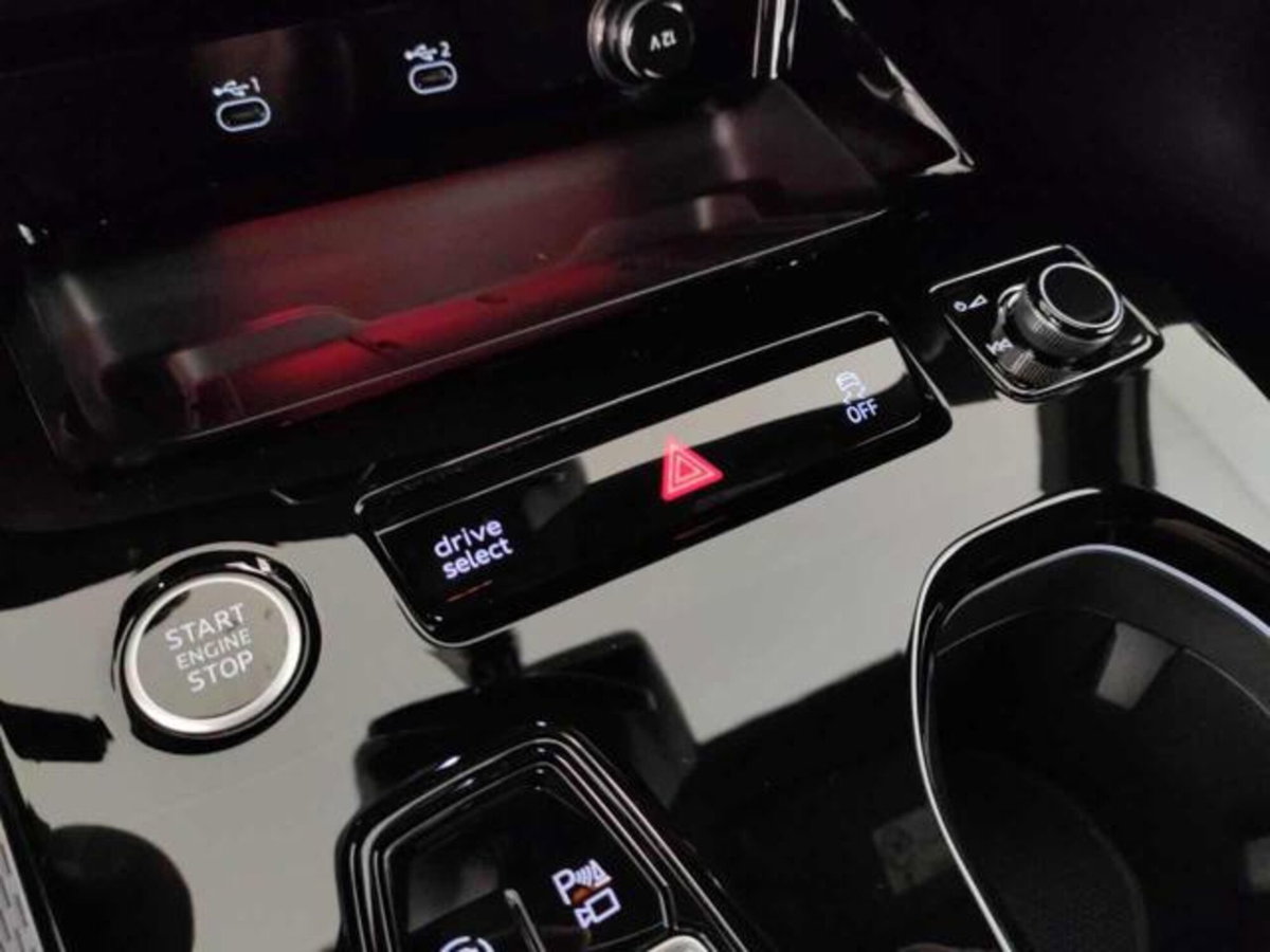 Audi A5 Avant 2.0 tdi mhev+ S line edition 204cv s-tronic (18)