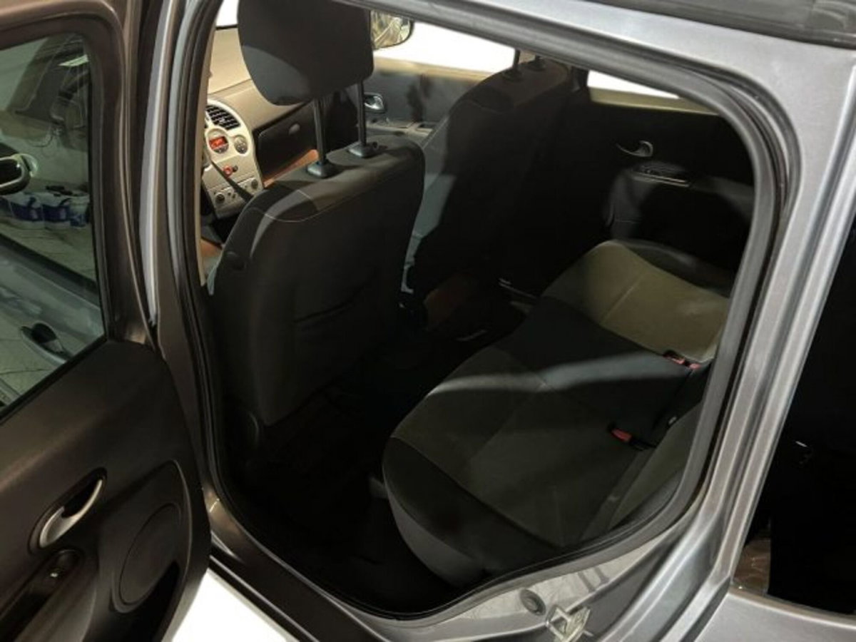 Renault Modus 1.2 16V Dynamique (9)