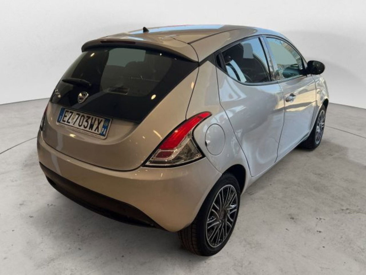 Lancia Ypsilon 1.2 69 CV 5 porte GPL Ecochic Elefantino (3)
